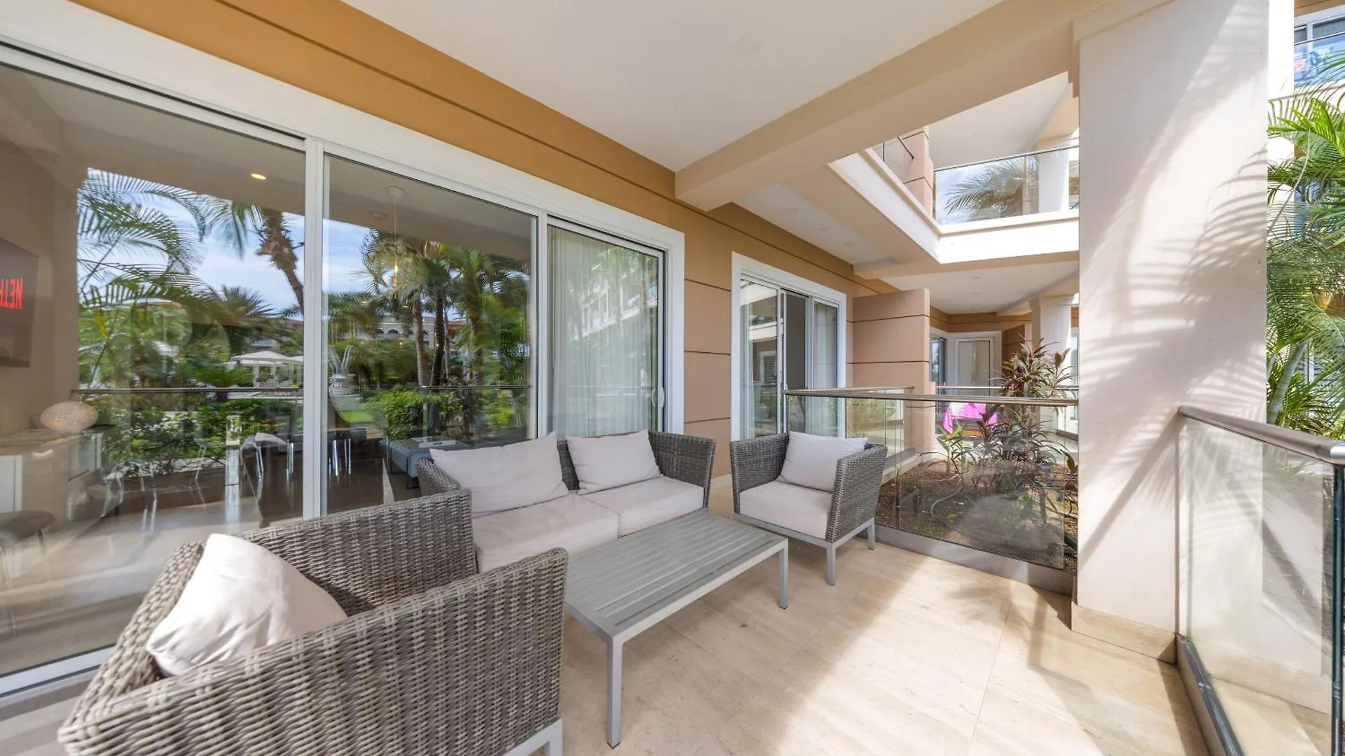 Le Vent Eagle Beach Condos By Bocobay Aruba 팜비치